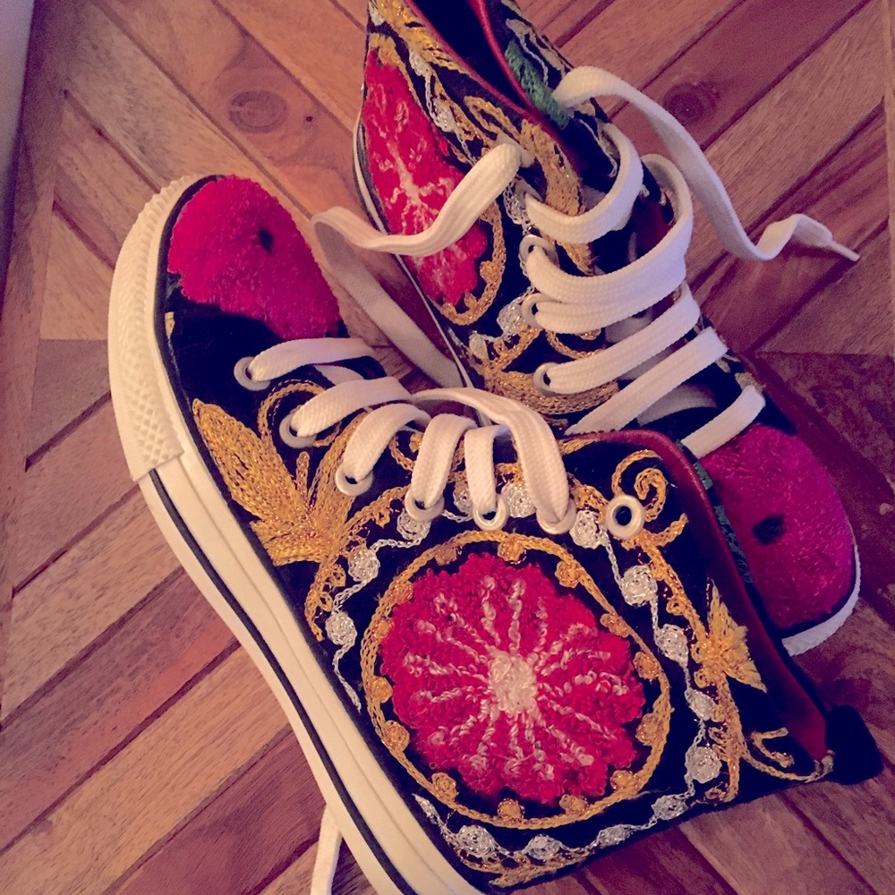 NW glitter embroidered sneakers from Amsterdam